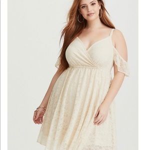 Torrid Ivory Lace Cold Shoulder Dress size 2